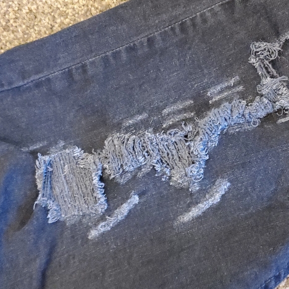 "Ripped" 512 Levi's - Picture 5 of 16